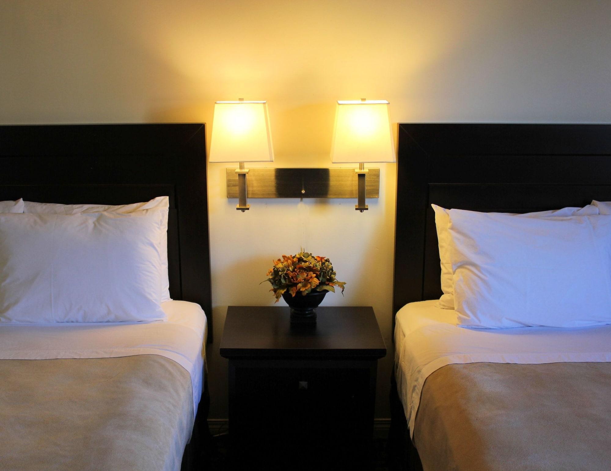 Travelodge By Wyndham Prince Albert Esterno foto
