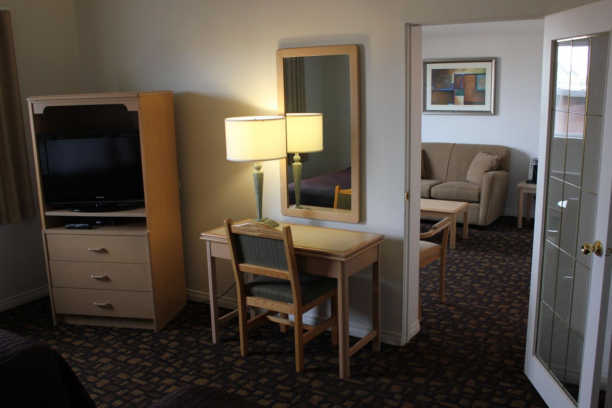 Travelodge By Wyndham Prince Albert Esterno foto